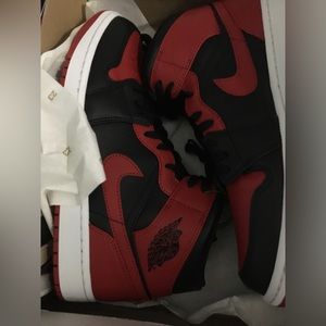 Nike Air Jordan 1 Black Red nwt size 9.5
